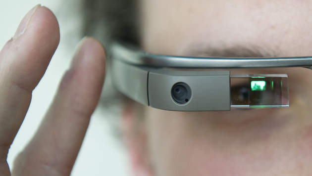 Hacking Google Glass with QR Code to sniff user data